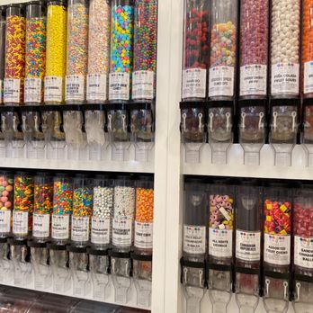 Sugar Factory - Rosemont - Desserts Near Me - Rosemont, Illinois