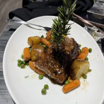 Tower Park Waterfront Grille - Short rib - Venues & Event Spaces Near Me - Lodi, California Tower Park Waterfront Grille - Short rib - Venues & Event Spaces Near Me - Lodi, California