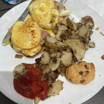 Josef's Vienna Bakery & Cafe - Traditional Eggs Benedict was delicious - Bakeries Near Me - Reno, Nevada Josef's Vienna Bakery & Cafe - Traditional Eggs Benedict was delicious - Bakeries Near Me - Reno, Nevada