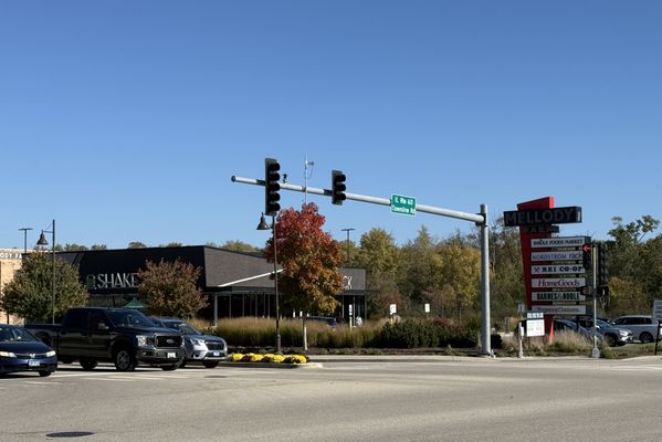 Shake Shack Vernon Hills by null