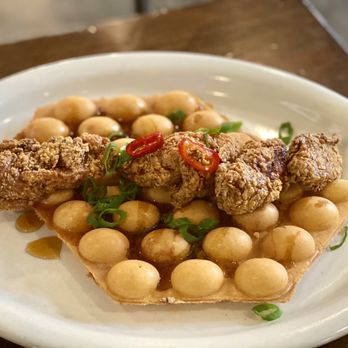 Wake ‘n Bacon - Spicy Chicken & Waffle - Breakfast & Brunch Near Me - Chicago, Illinois