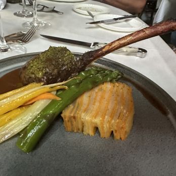 Woods Restaurant - Elk chop, with amazing potatoes - New American Near Me - Mackinac Island, Michigan Woods Restaurant - Elk chop, with amazing potatoes - New American Near Me - Mackinac Island, Michigan