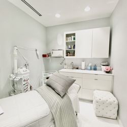 Natalia Beauty Studio - Nataliabeautystudio at Danny Jelaca Salón and Spa