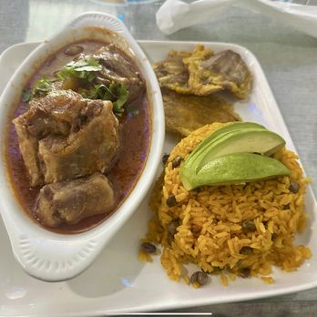 Latin Flavors - Oxtail with yellow rice and plantains. - Latin American Near Me - Martinez, Georgia