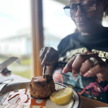 Dockside Restaurant - Crabcake - Seafood Near Me - Beaufort, South Carolina