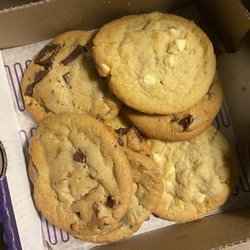 Insomnia Cookies