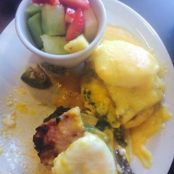 Chelly's Cafe - Eggs Benedict - Cafes Near Me - Palmdale, California