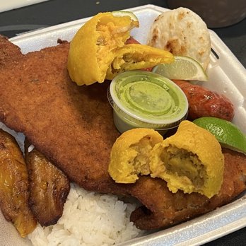 Los Paisas - Colombian Near Me - Charlotte, North Carolina
