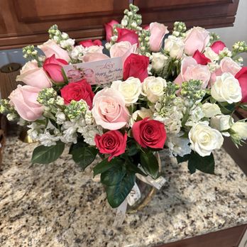 Fleurs D’Or Boutique - Flowers - Florists Near Me Fleurs D’Or Boutique - Flowers - Florists Near Me
