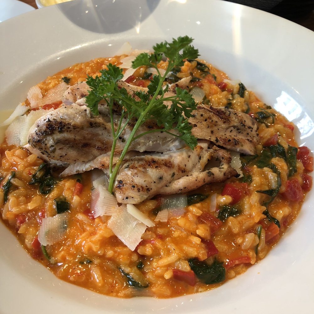 Little Square - Res pepper risotto with spinach and chicken - British Near Me - London, XGL Little Square - Res pepper risotto with spinach and chicken - British Near Me - London, XGL