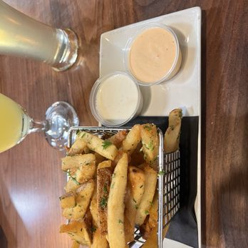 Barrelhouse 101 - Garlic fries - American Near Me - Ventura, California Barrelhouse 101 - Garlic fries - American Near Me - Ventura, California