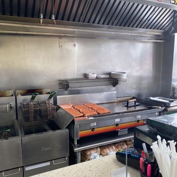 Famous Uncle Al's - The grill - Hot Dogs Near Me - Chesapeake, Virginia