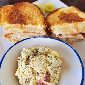 Beach Mountain Diner - Turkey rueben - Breakfast & Brunch Near Me - Waynesville, North Carolina