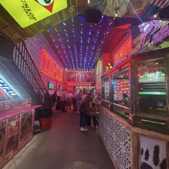 Jolene's Honky Tonk - Bars Near Me - Cleveland, Ohio