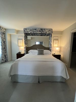 The Eliot Hotel by null