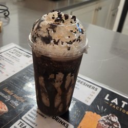 Latte Factory - cookie crumble chiller, didn't taste any coffee