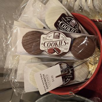 Long Grove Confectionery  - Candy Stores Near Me - Long Grove, Illinois