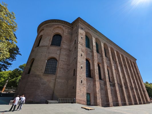 Konstantin-Basilika (Evangelische Kirche zum Erlöser)- Evangelische Kirchengemeinde Trier by null
