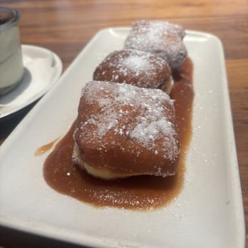 North Italia - Bombolini Pastelito de Guayaba - Italian Near Me - Miami, Florida