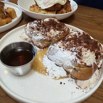 The Peach - French Toast - Tiramisu - Breakfast & Brunch Near Me - Oakland, California