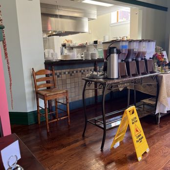 Babz Bistro - Drink station / where you place your order - Food Trucks Near Me - Maysville, Kentucky