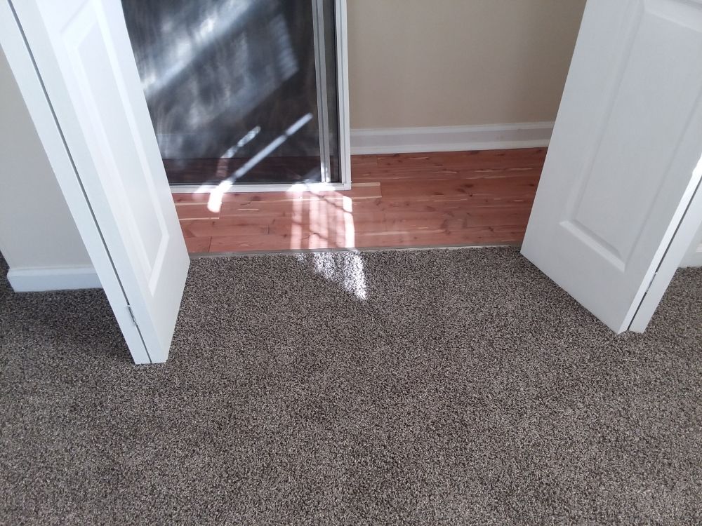 Slide of Carolina handyman and lawn care service