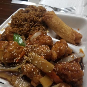 Gim Ling Restaurant - Sesame chicken combo - Chinese Near Me - Saint Clair Shores, Michigan