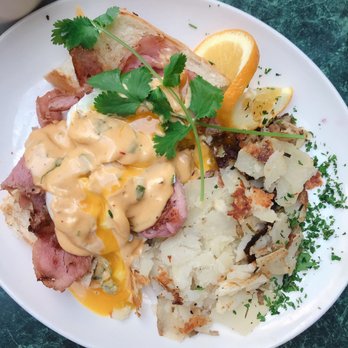 Plums Cafe - Breakfast & Brunch Near Me - Costa Mesa, California