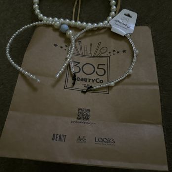 305 Beauty Co - Necklace and Headbands all under $2 each. - Cosmetics & Beauty Supply Near Me - Union City, New Jersey 305 Beauty Co - Necklace and Headbands all under $2 each. - Cosmetics & Beauty Supply Near Me - Union City, New Jersey