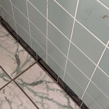 Bedford Motel - Poop stains on wall and hair on floor - Hotels Near Me - Bedford, Massachusetts Bedford Motel - Poop stains on wall and hair on floor - Hotels Near Me - Bedford, Massachusetts