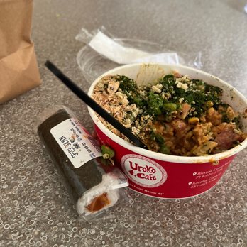 Uroko Poke - Large poke bowl Spicy Salmon Hand Roll - Japanese Near Me - Costa Mesa, California