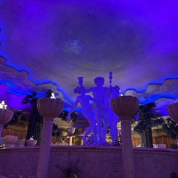 Peppermill Reno - Romanza rotating statues, starry sky and fire - Casinos Near Me - Reno, Nevada
