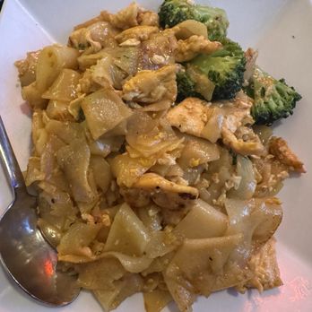 Season Thai Cuisine - Pad see- lew - Thai Near Me - Burbank, California