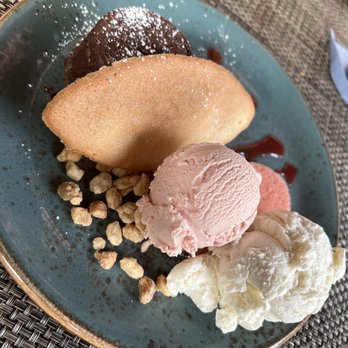 Tidepools - Molten Lava Cake - Hawaiian Near Me - Poipu, Hawaii