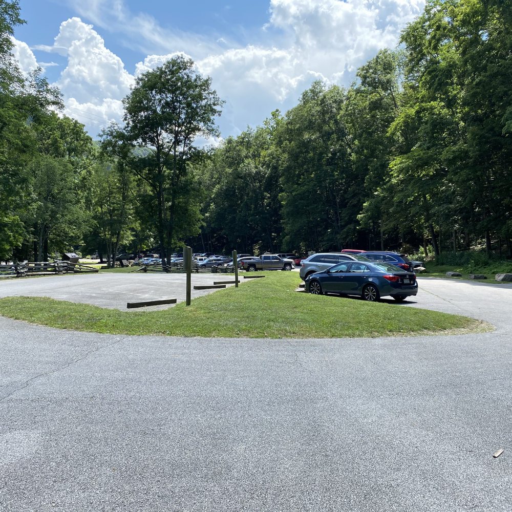 Cascade Falls - Parking area - Parks Near Me - Pembroke, Virginia