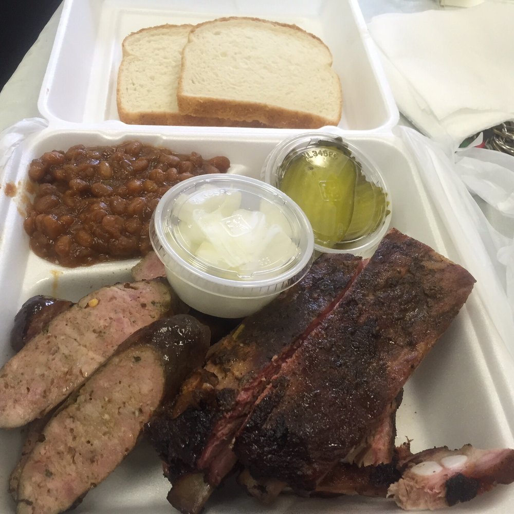 Fainmous BBQ - 2 piece meat dinner - Barbeque Near Me - Houston, Texas Fainmous BBQ - 2 piece meat dinner - Barbeque Near Me - Houston, Texas