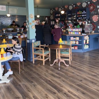 Lucky Catskills - Seating - Cafes Near Me - Tannersville, New York Lucky Catskills - Seating - Cafes Near Me - Tannersville, New York