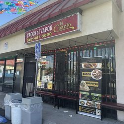 El Canelo Tacos Al Vapor - Outside