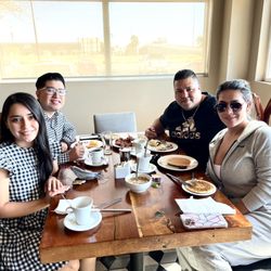 El Olivo - Con los recien casados!  un honor desayunar con ellos!