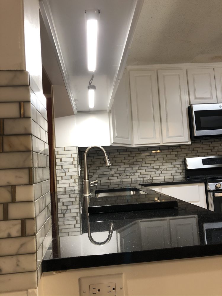 Slide of J's Custom Works