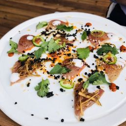 Tuna crudo Tuna crudo