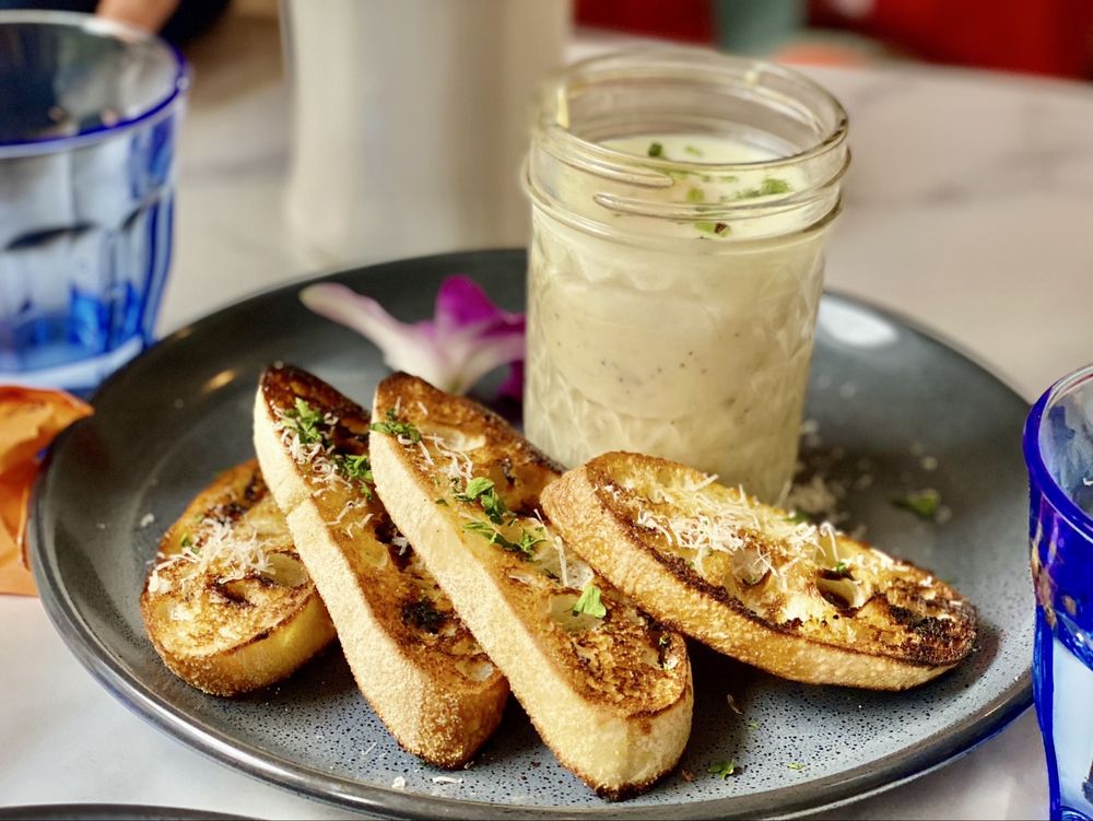 Food from Loona's Cafe