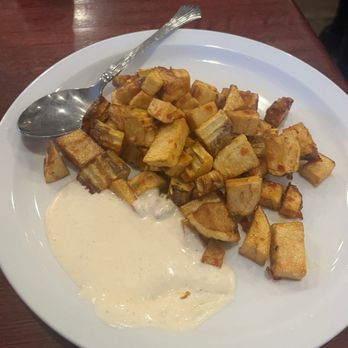 Pom & Olive - Chicken kabab, spicy potatoes, humus - Mediterranean Near Me - Costa Mesa, California Pom & Olive - Chicken kabab, spicy potatoes, humus - Mediterranean Near Me - Costa Mesa, California
