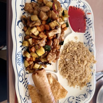 Asian Kitchen 1 - Kung pao chicken lunch plate - Asian Fusion Near Me - Prunedale, California