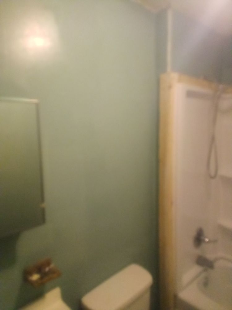 Slide of We Da Best Handyman & Roofing