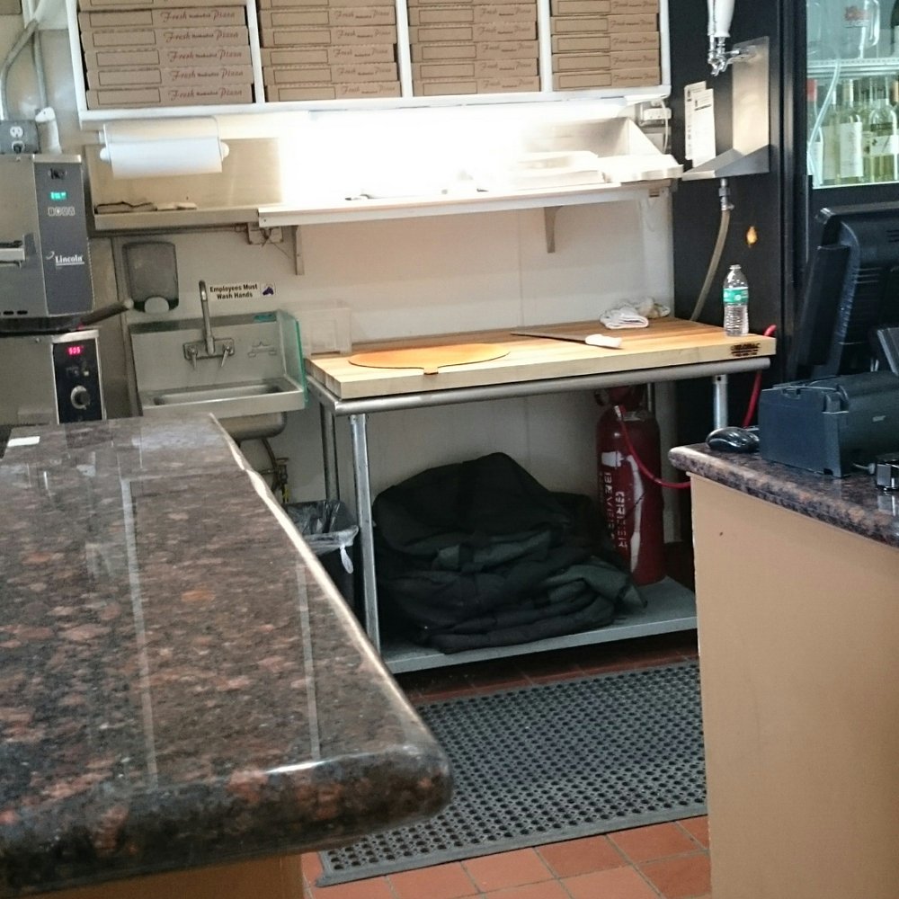 Stefano's  Pizza - Very clean! - Pizza Near Me - Novato, California