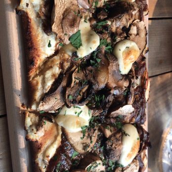 Venice Mtl Vieux-Montreal - Truffle mushroom flatbread. Out of this world. - Salad Near Me - Montreal, Quebec