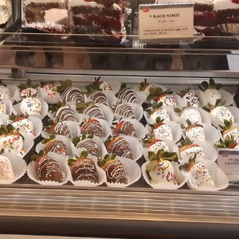 85°C Bakery Cafe-Irvine - Coffee & Tea Near Me - Irvine, California