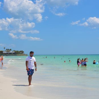 Crescent Beach - Beaches Near Me