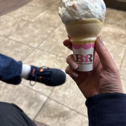 Baskin Robbins - Icing on The Cake for the win!